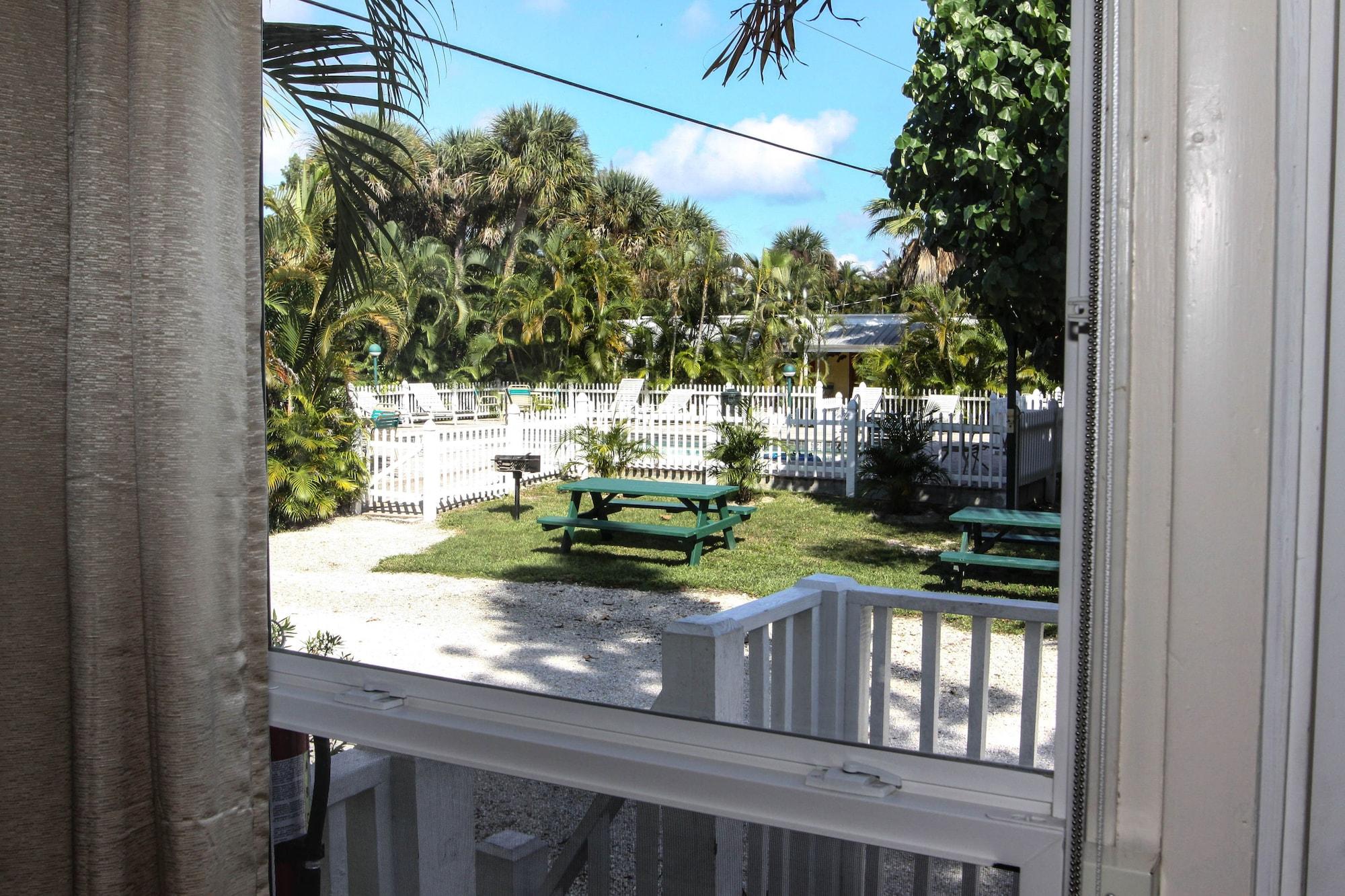 Anchor Inn And Cottages Sanibel Exterior photo