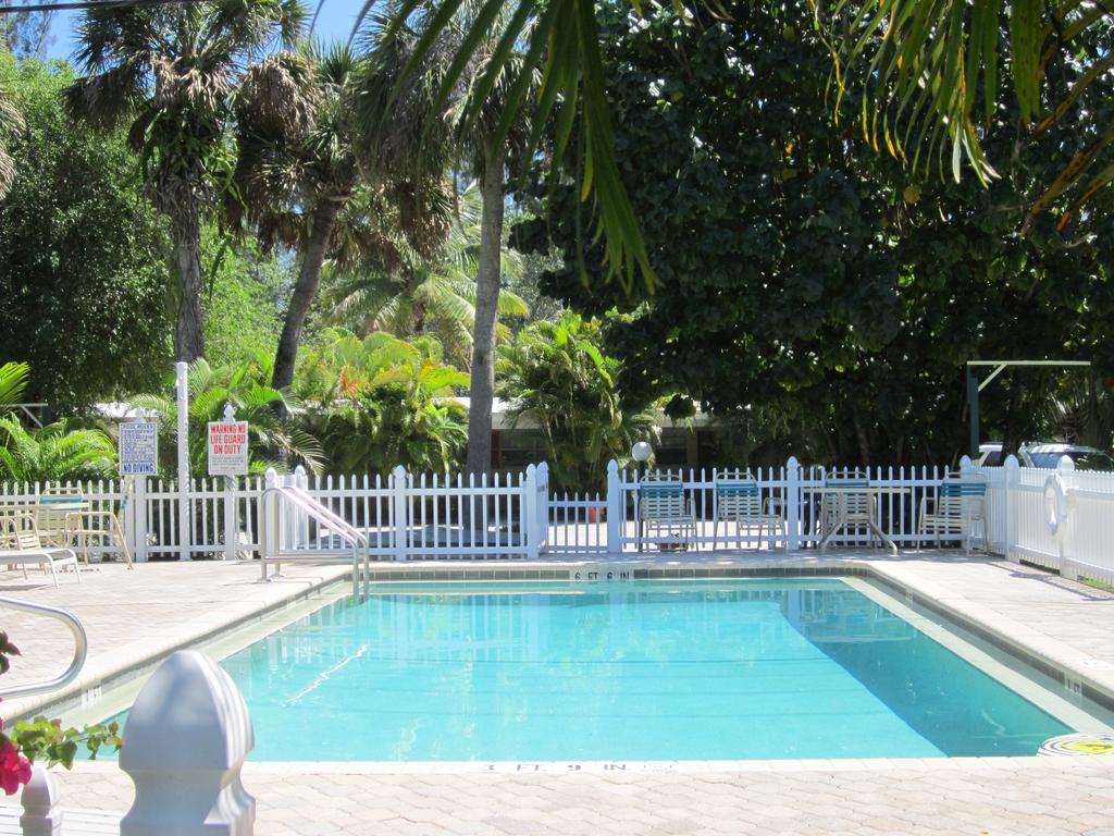 Anchor Inn And Cottages Sanibel Exterior photo